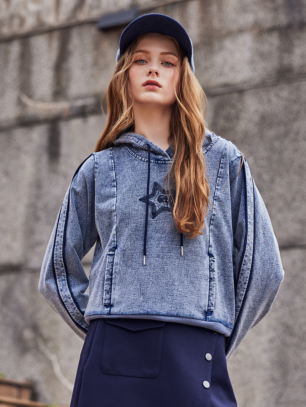 abito星星亮片連帽上衣