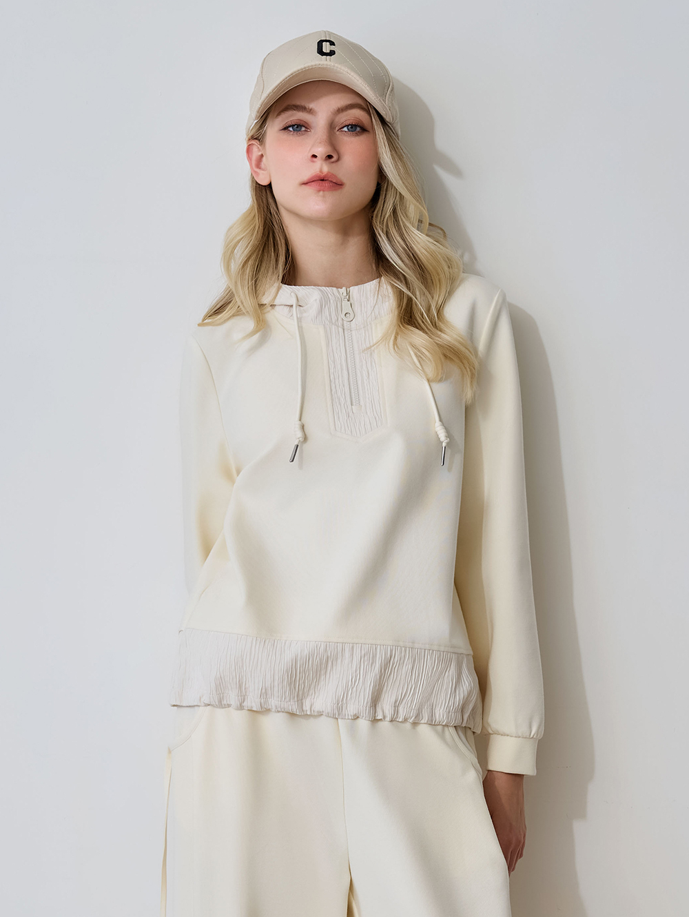 JOAN組織面拼接連帽上衣