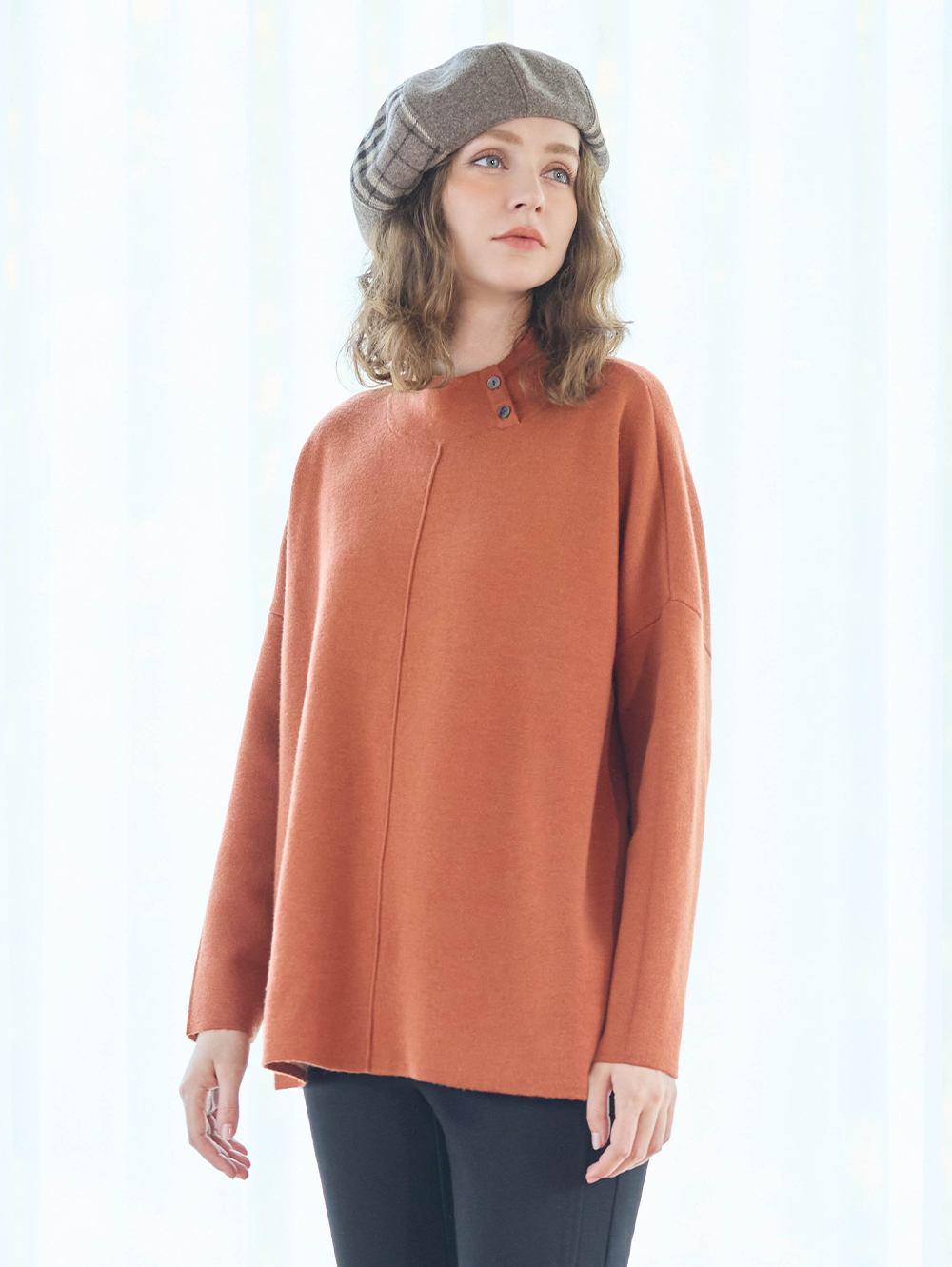 JOAN微立領側釦寬鬆針織上衣