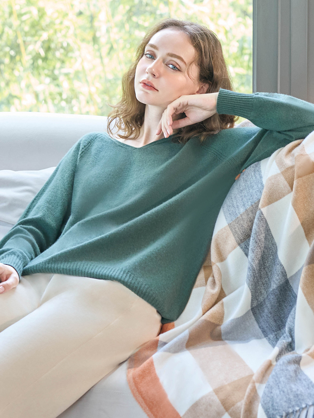 JOAN Cashmere中長版V領柔軟針織衫