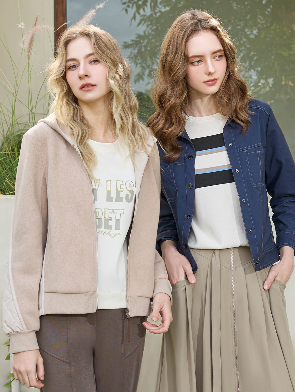 JOAN字母印花異材質抽繩衛衣