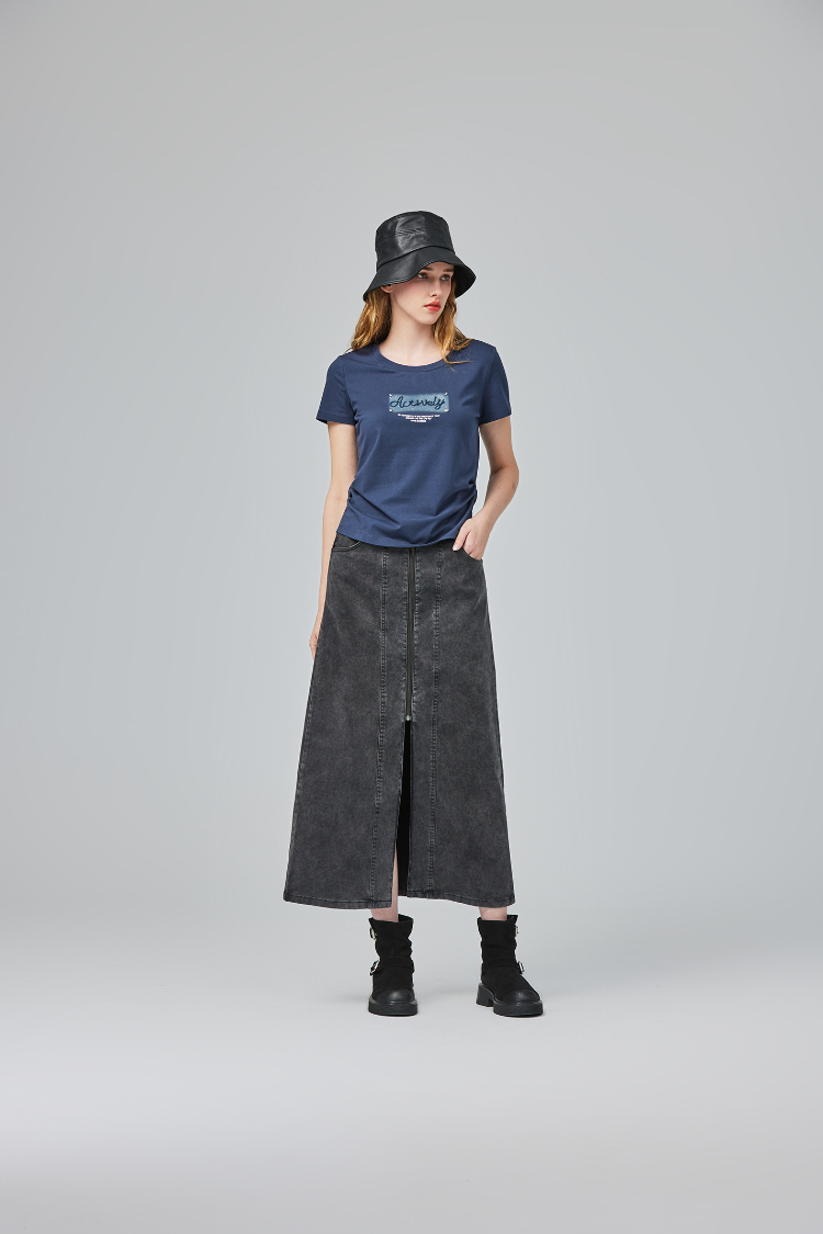 abito休閒字母刺繡上衣