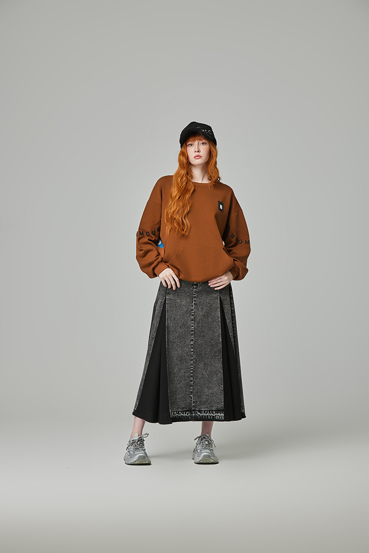 abito拼接針織文字大學T