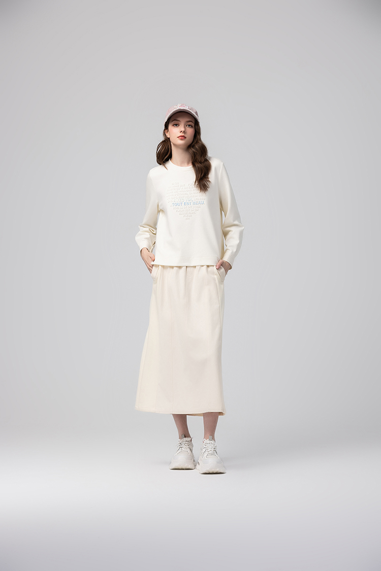 abito愛心字母鋼印上衣