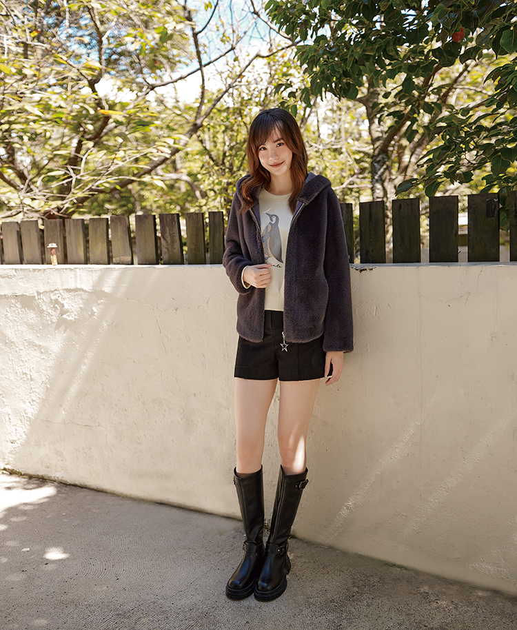 DITA造型剪接短褲