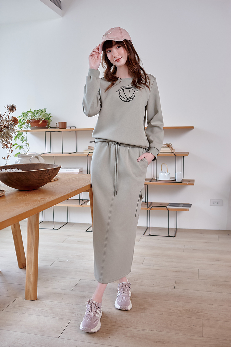 DITA運動風抽繩A字裙