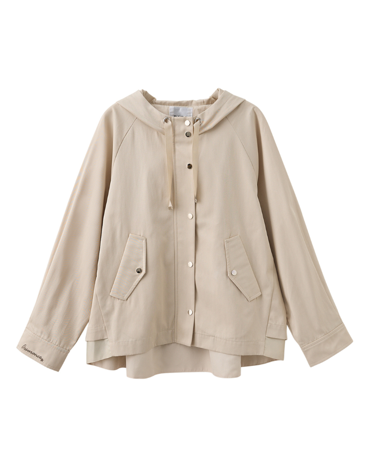 DITA拉克蘭袖剪接造型風衣