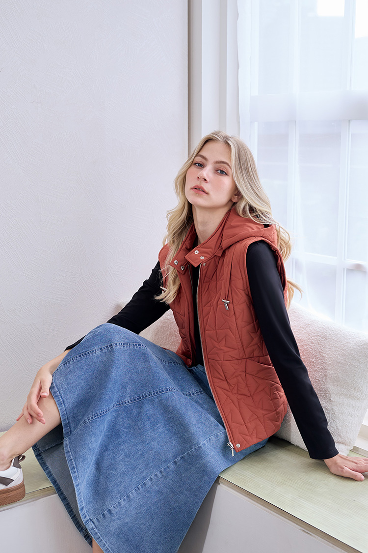 JOAN立體電繡解構標語T恤