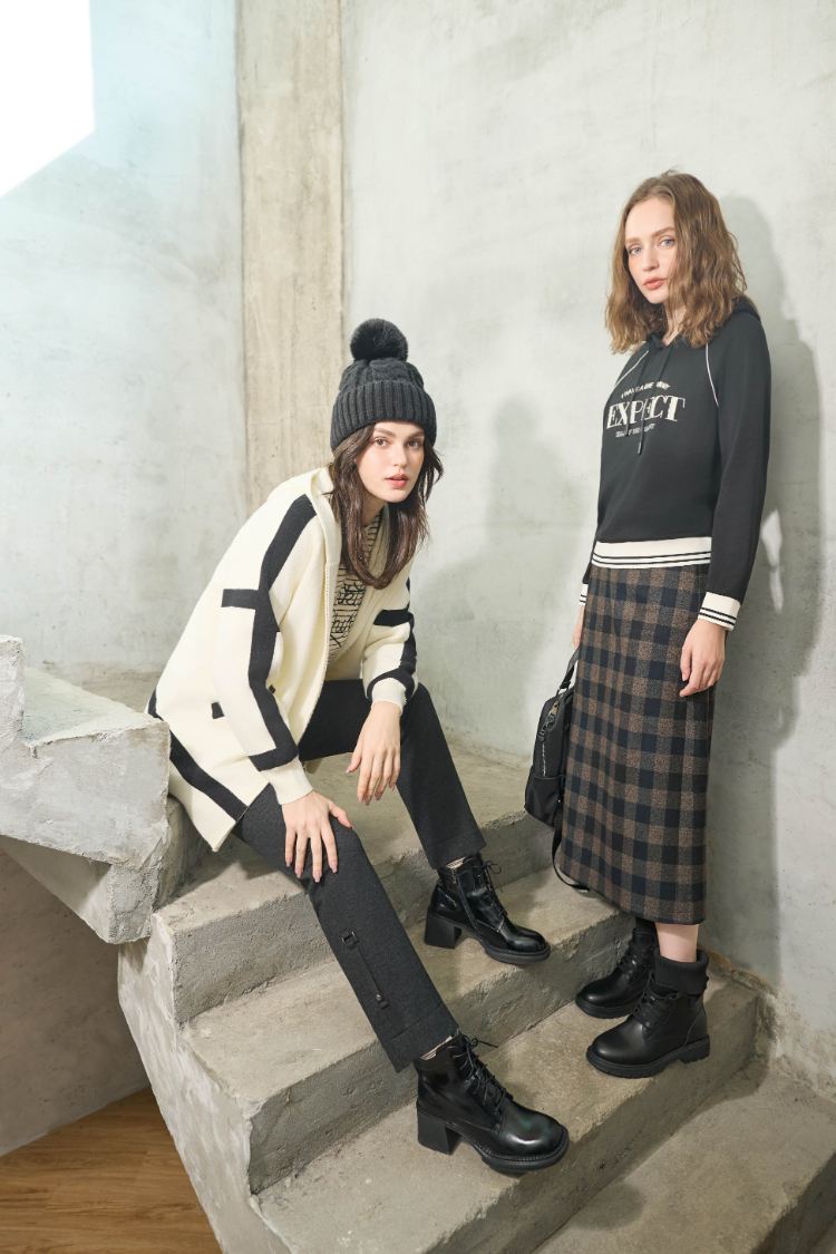 JOAN撞色羅紋連帽輕磨毛上衣