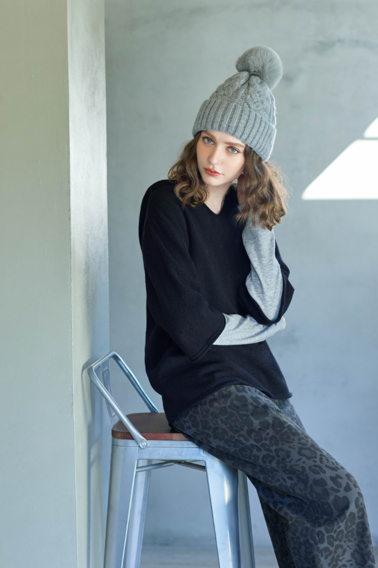 JOAN彈性低調印花直寬褲