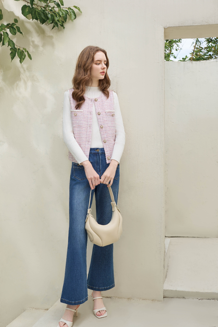 JOAN金屬鍊裝飾微喇叭牛仔褲