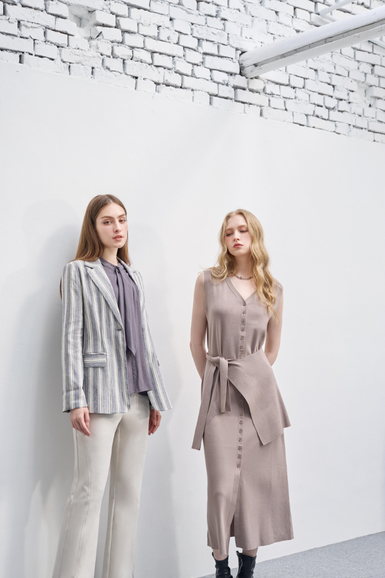 DENOVOV領針織排釦洋裝(附針織披肩)